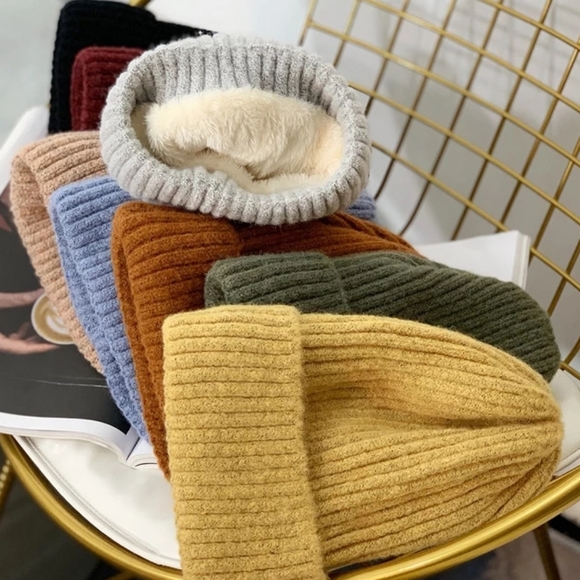 Winter Hat, Faux Fur Lined, Beanie, Toque, New | Yellow - Picture 3 of 3